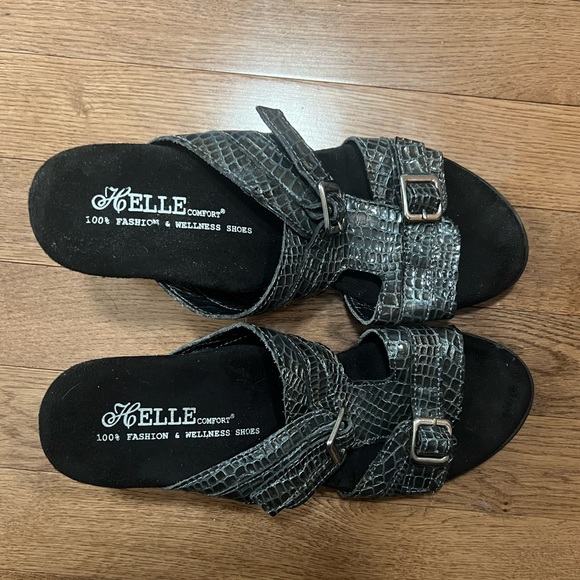 Helle Comfort Gray Metallic Snake Skin Sandals sz 39 - Picture 3 of 5